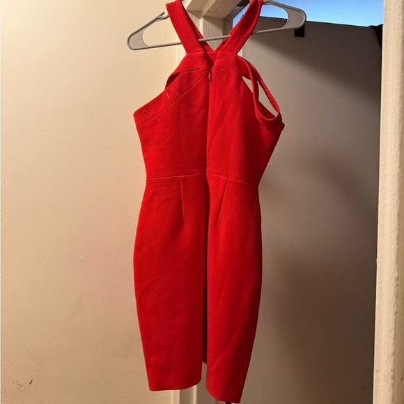 Elegant Red Halter Dress - Picture 4 of 6